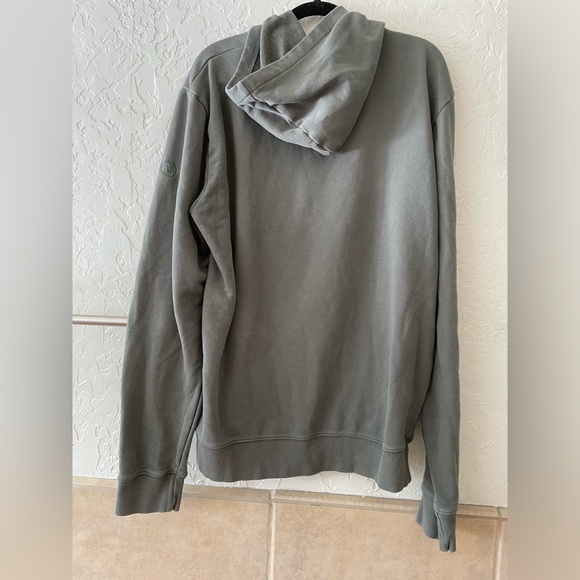 Vuori Men’s XL hoodie. VGUC. Grey-green color. - Picture 3 of 9